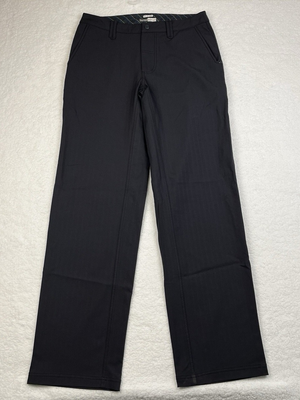 Lululemon wet dry warm limited edition Black Straight-Leg pants 34 x 30